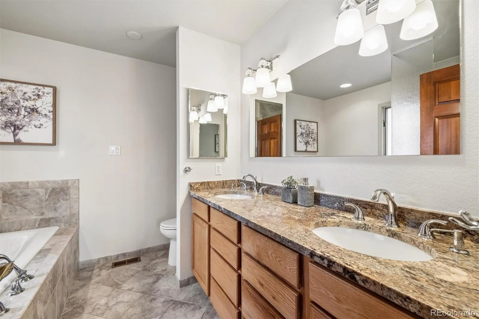 04172026213523 1600 26