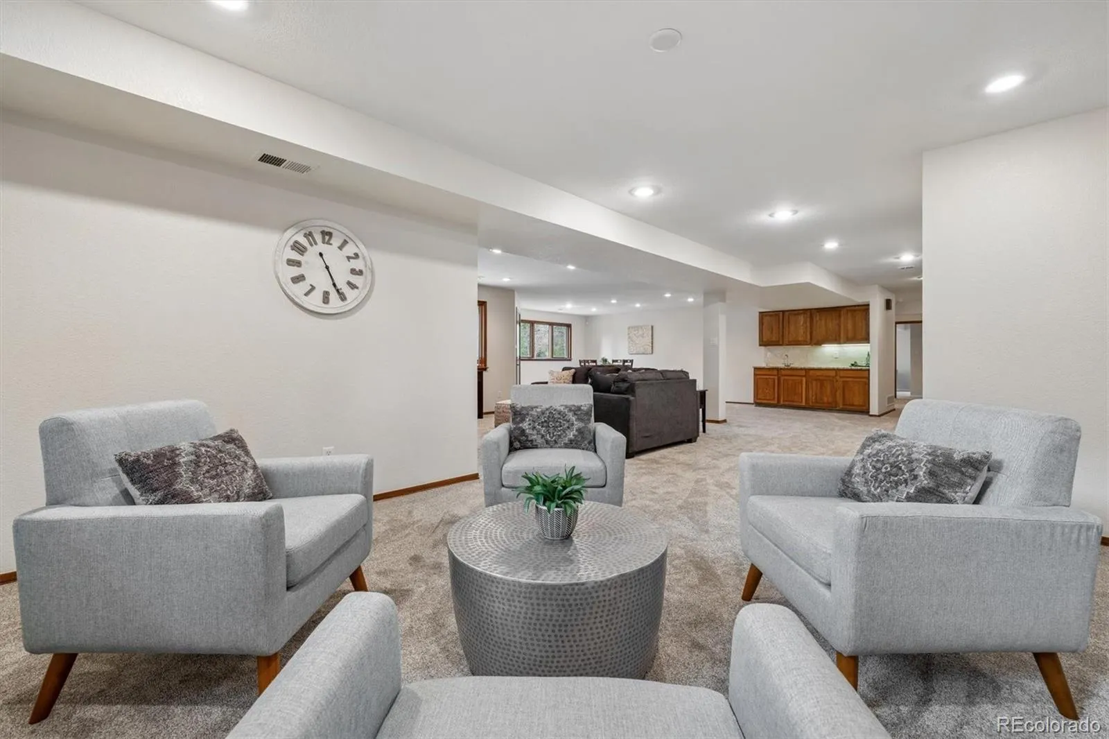 04172026213523 1600 33