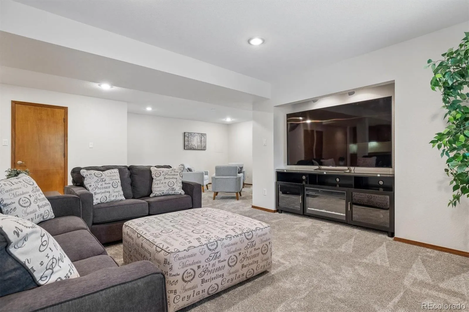 04172026213523 1600 34