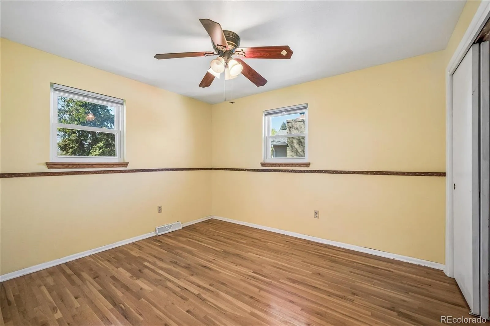 6230 W Fairview Avenue Littleton CO 80128 MLS #REC3649691 04292026135022 1600 17