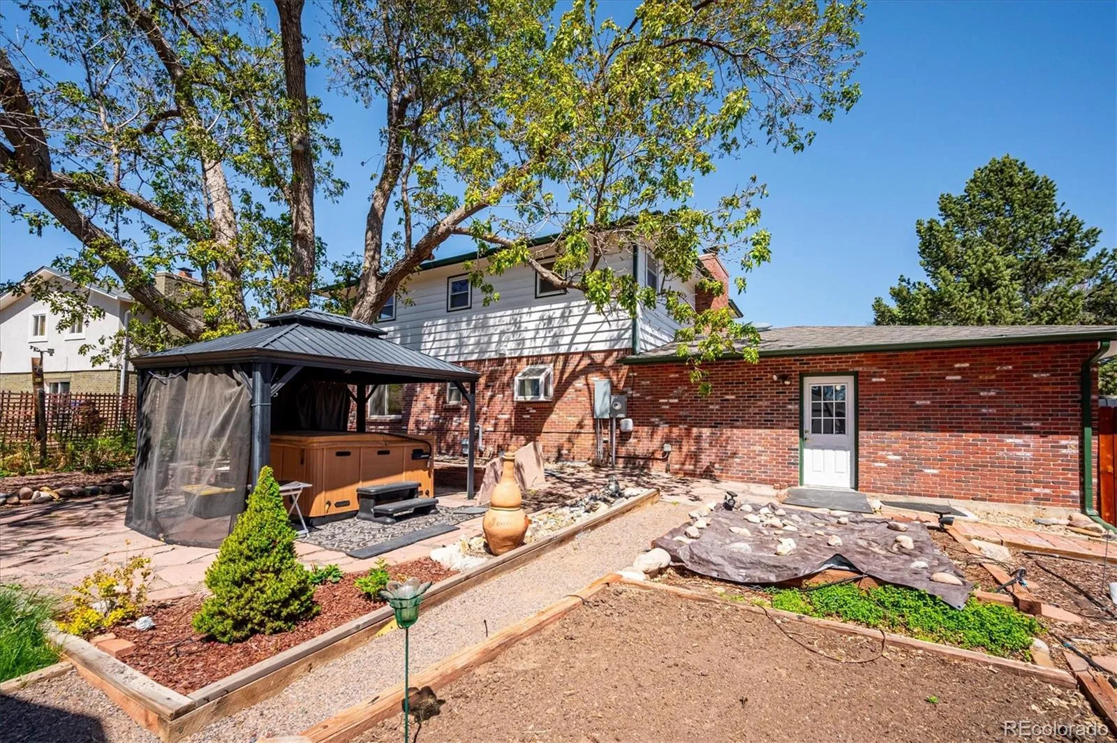 6230 W Fairview Avenue Littleton CO 80128 MLS #REC3649691 04292026135022 1600 25