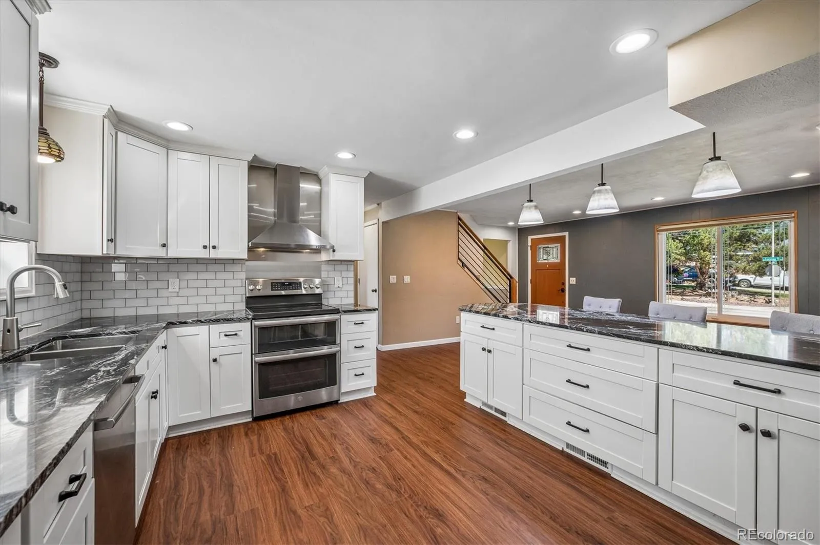 6230 W Fairview Avenue Littleton CO 80128 MLS #REC3649691 04292026135022 1600 6