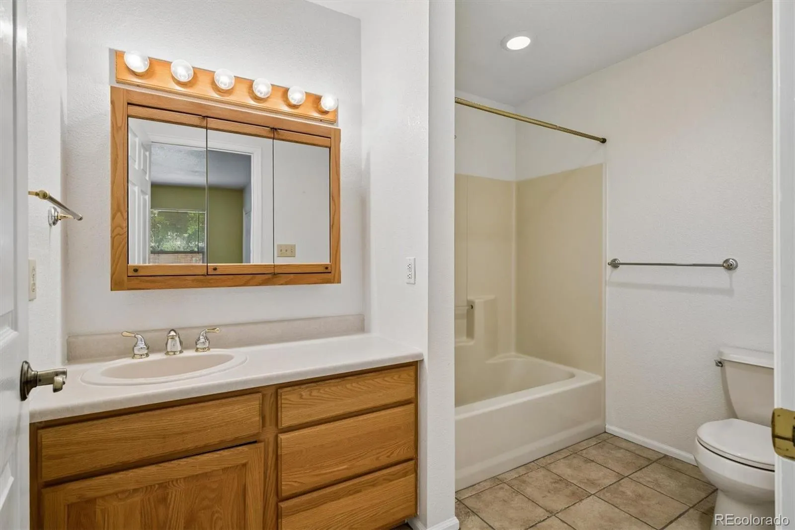 221 Jay Street Lakewood CO 80226 MLS #REC3650609 05112026231338 1600 27