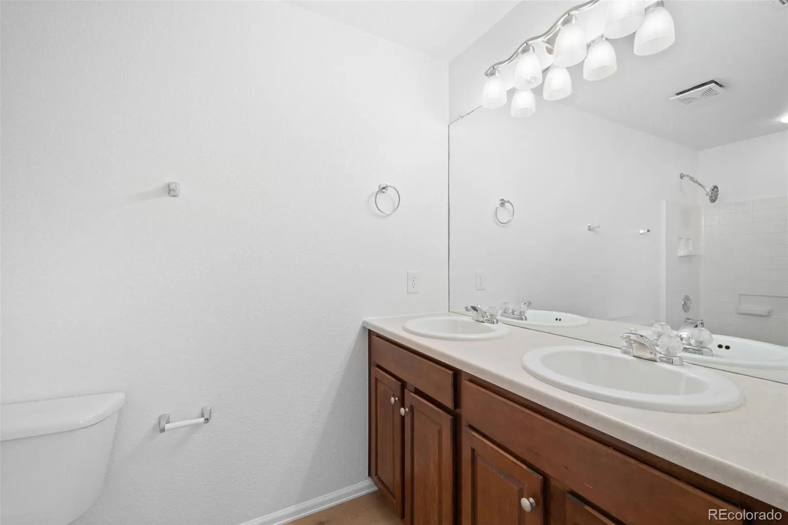 13608 Garfield Street #B Thornton CO 80602 | MLS #REC3653360 08072026165349 1600 22
