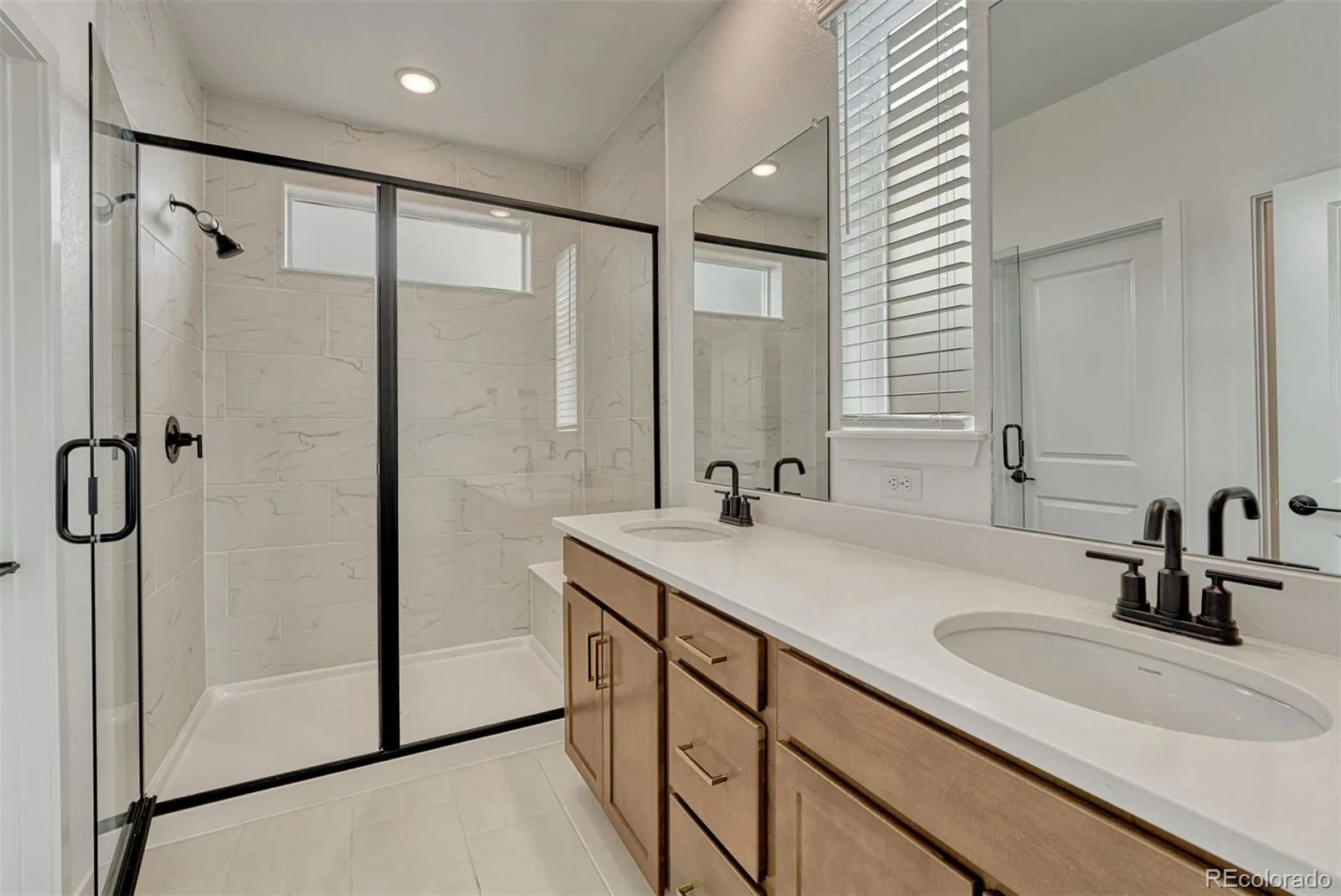 8673 Middle Fork Street Littleton CO 80125 | MLS #REC3655489 04302026001807 1600 15