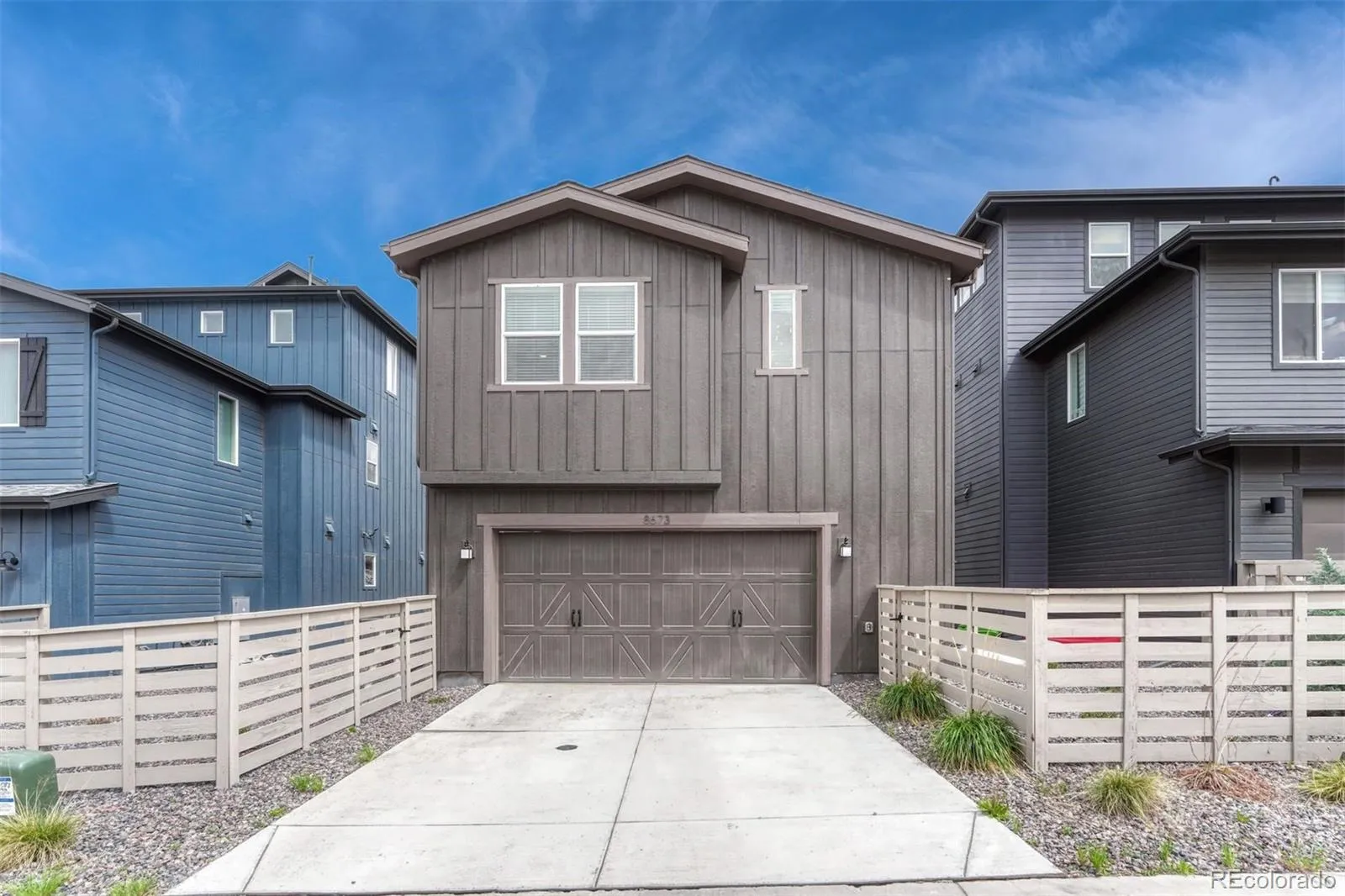 8673 Middle Fork Street Littleton CO 80125 | MLS #REC3655489 04302026001807 1600 24