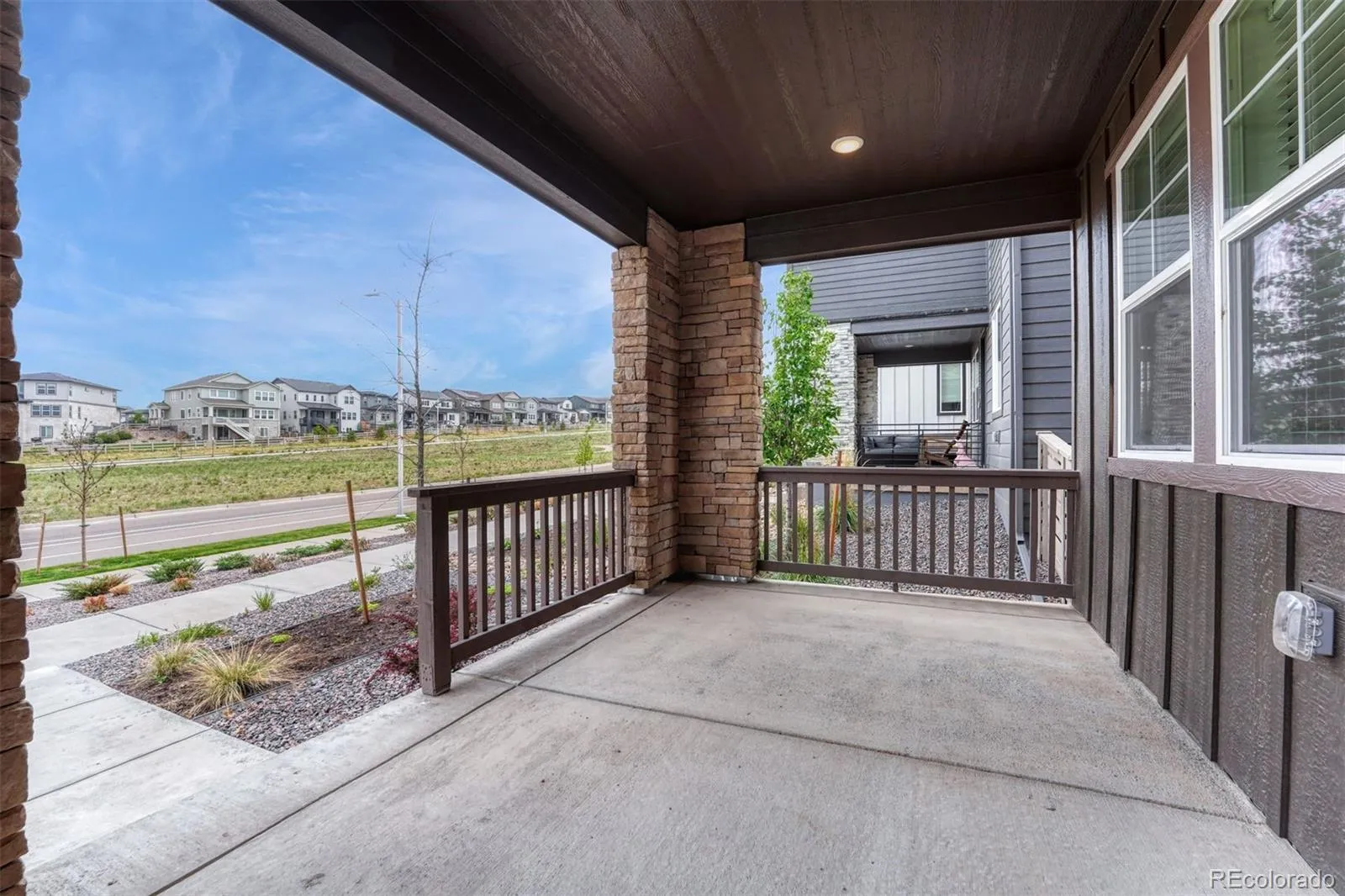 8673 Middle Fork Street Littleton CO 80125 | MLS #REC3655489 04302026001807 1600 25
