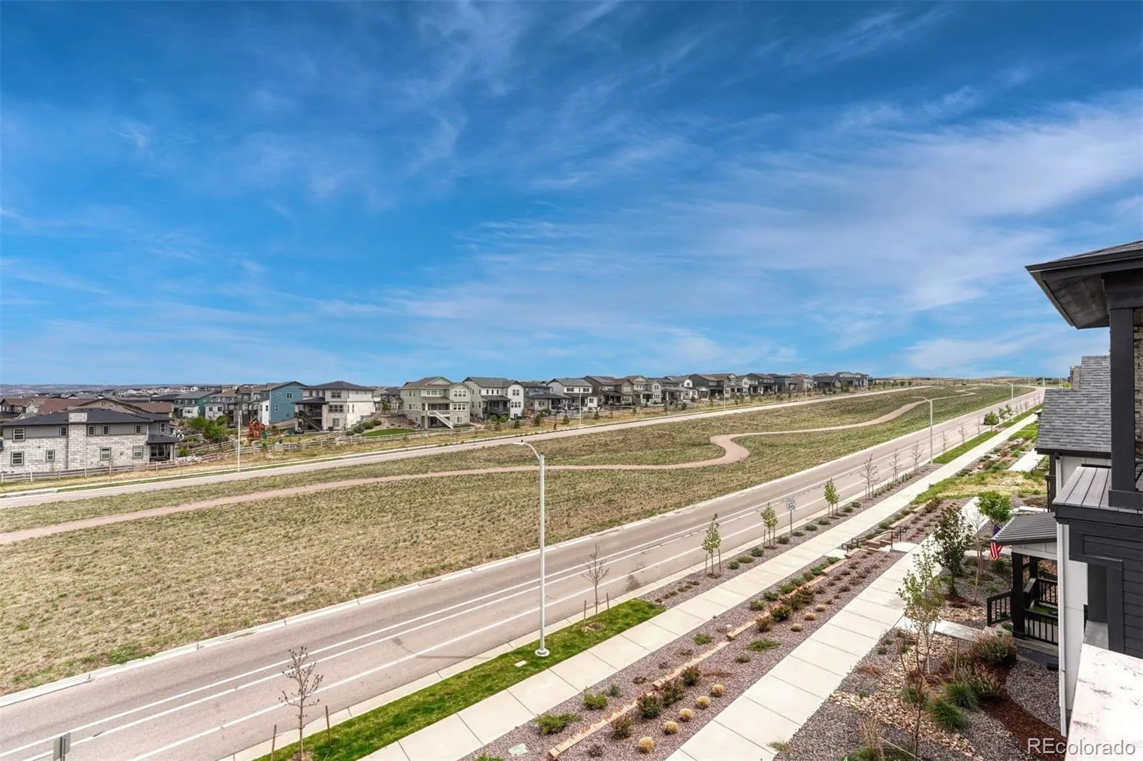 8673 Middle Fork Street Littleton CO 80125 | MLS #REC3655489 04302026001807 1600 26