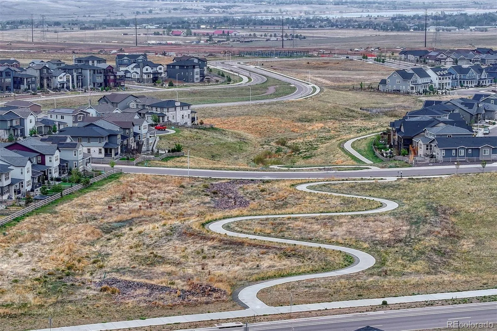 8673 Middle Fork Street Littleton CO 80125 | MLS #REC3655489 04302026001807 1600 27