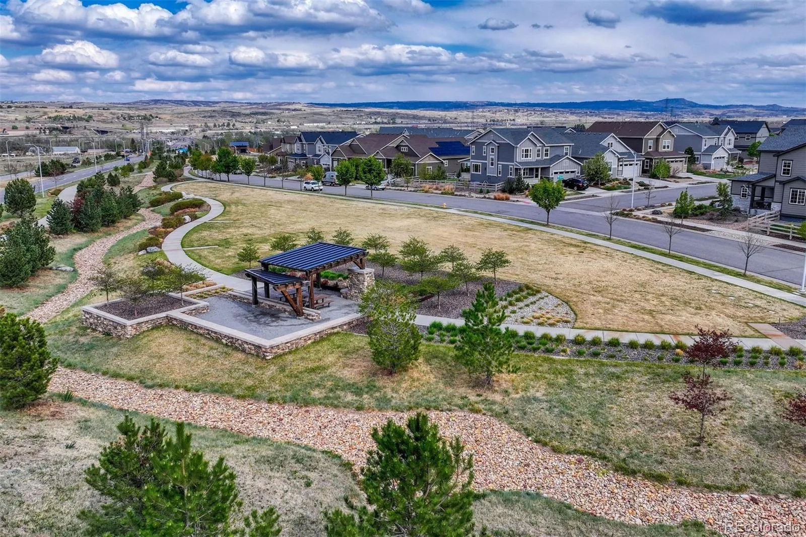 8673 Middle Fork Street Littleton CO 80125 | MLS #REC3655489 04302026001807 1600 31