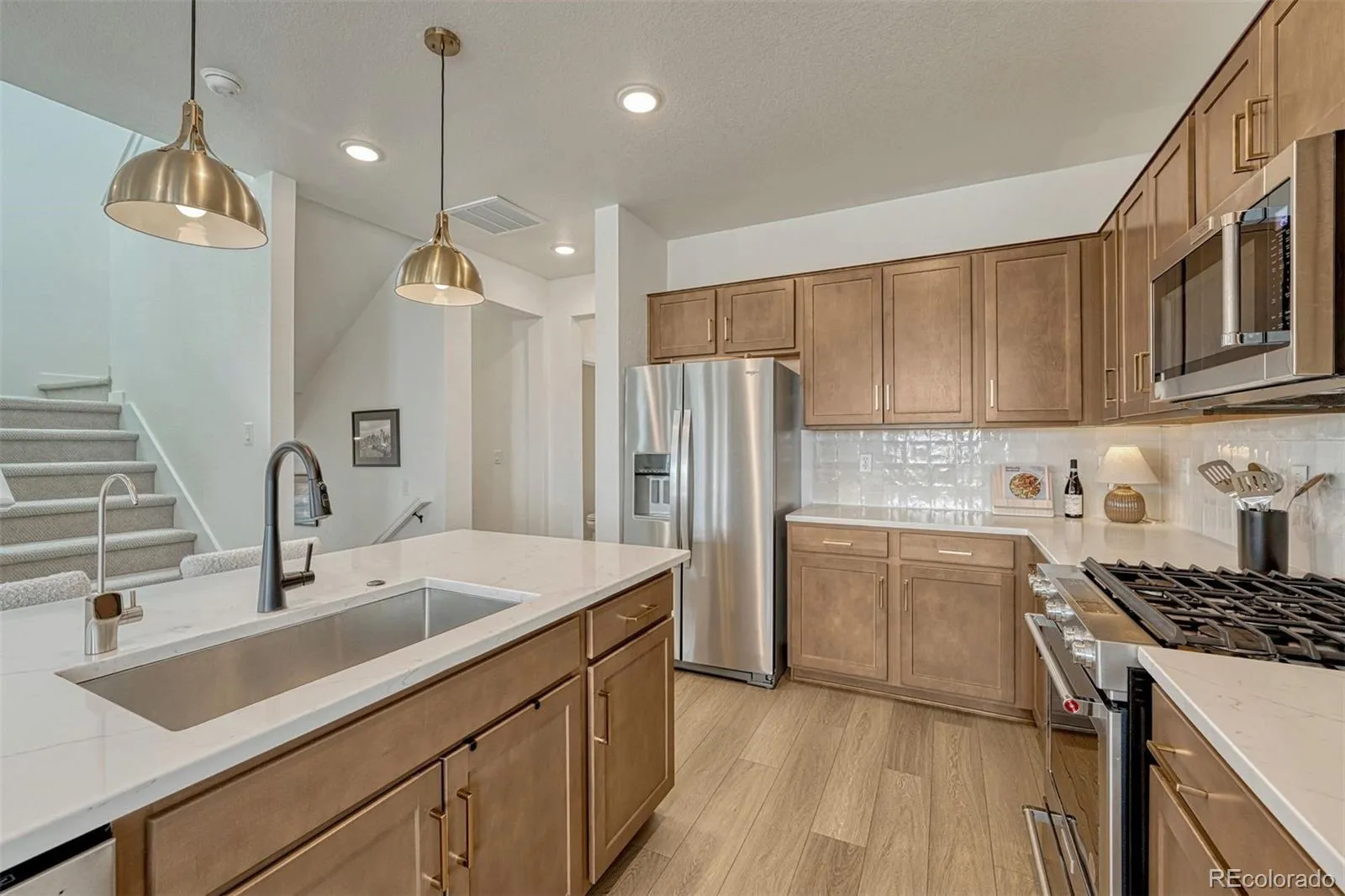 8673 Middle Fork Street Littleton CO 80125 | MLS #REC3655489 04302026001807 1600 5