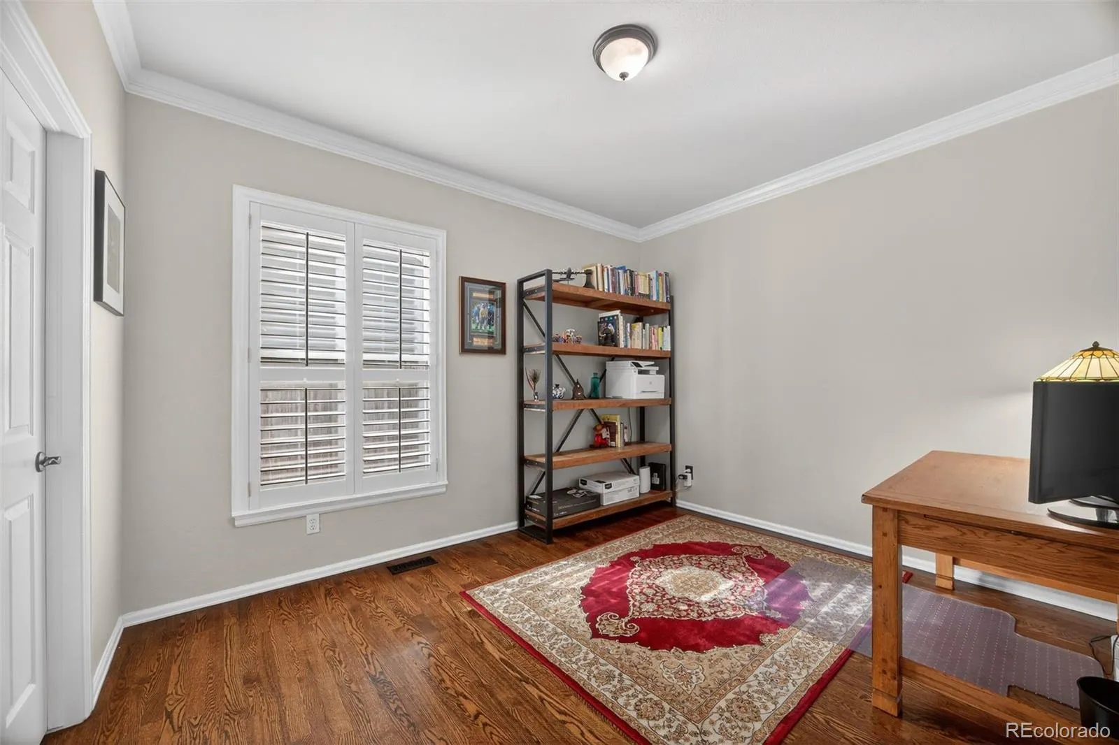 04122026080100 1600 18