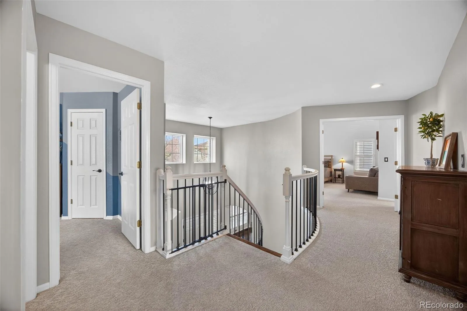 04122026080100 1600 20