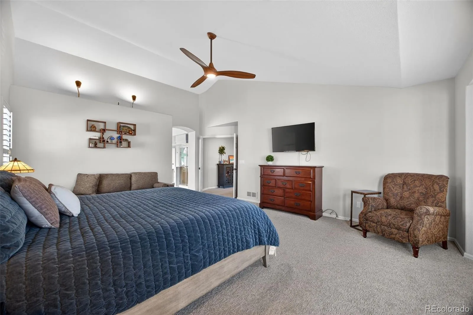 04122026080100 1600 23