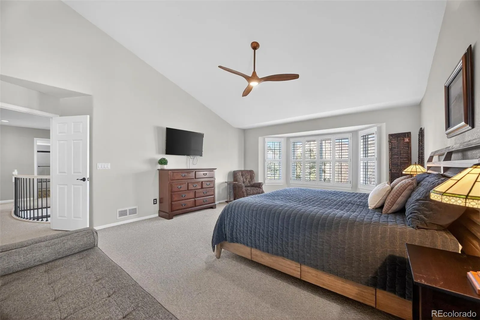 04122026080100 1600 24