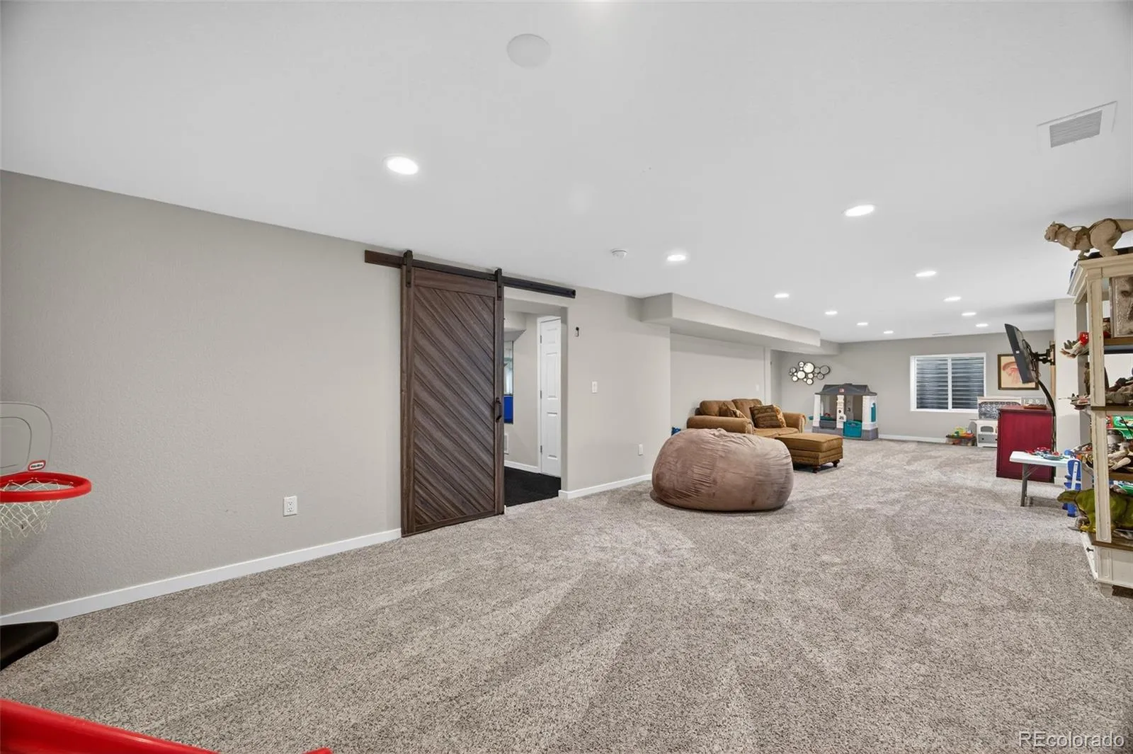 04122026080100 1600 34