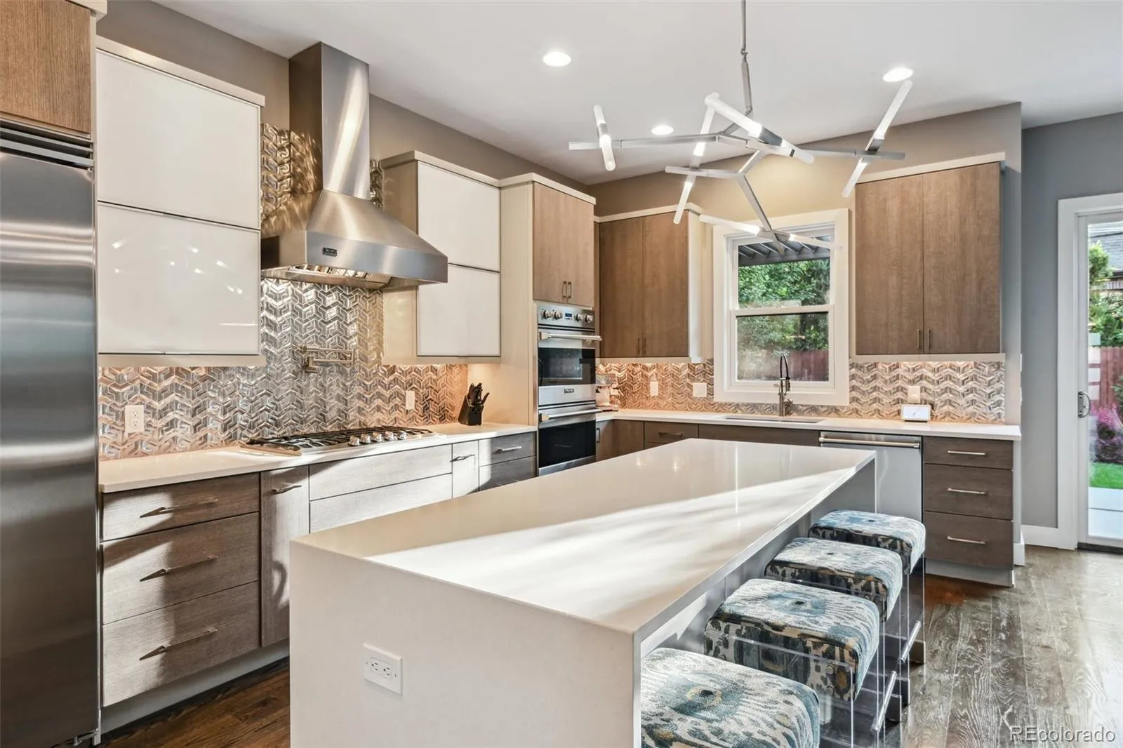 04062026191611 1600 5