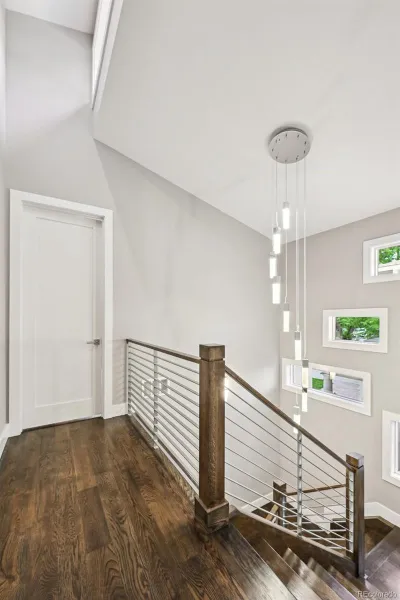 04062026191611 800 35