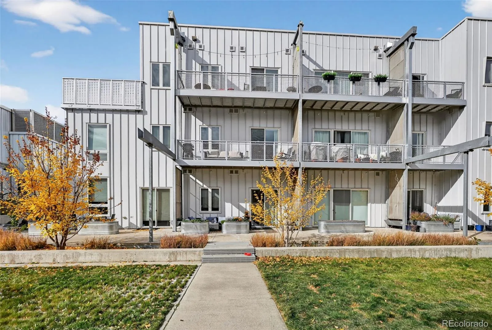 2530 Lawrence Street #RA206 Denver CO 80205 MLS #REC3657440 05282026162208 1600 32