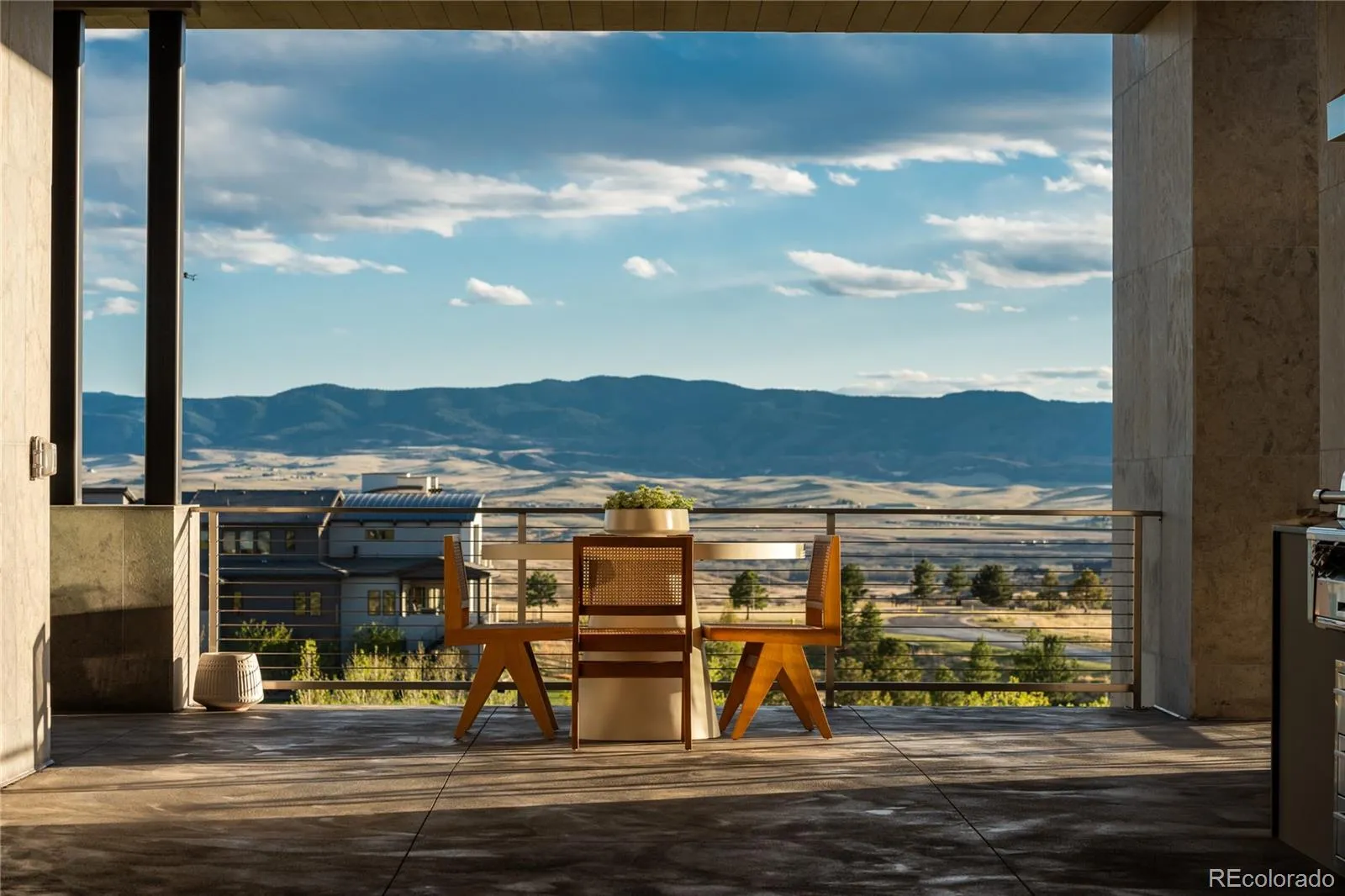 502 Emberglow Lane Highlands Ranch CO 80126 | MLS #REC3657674 05062026194336 1600 44