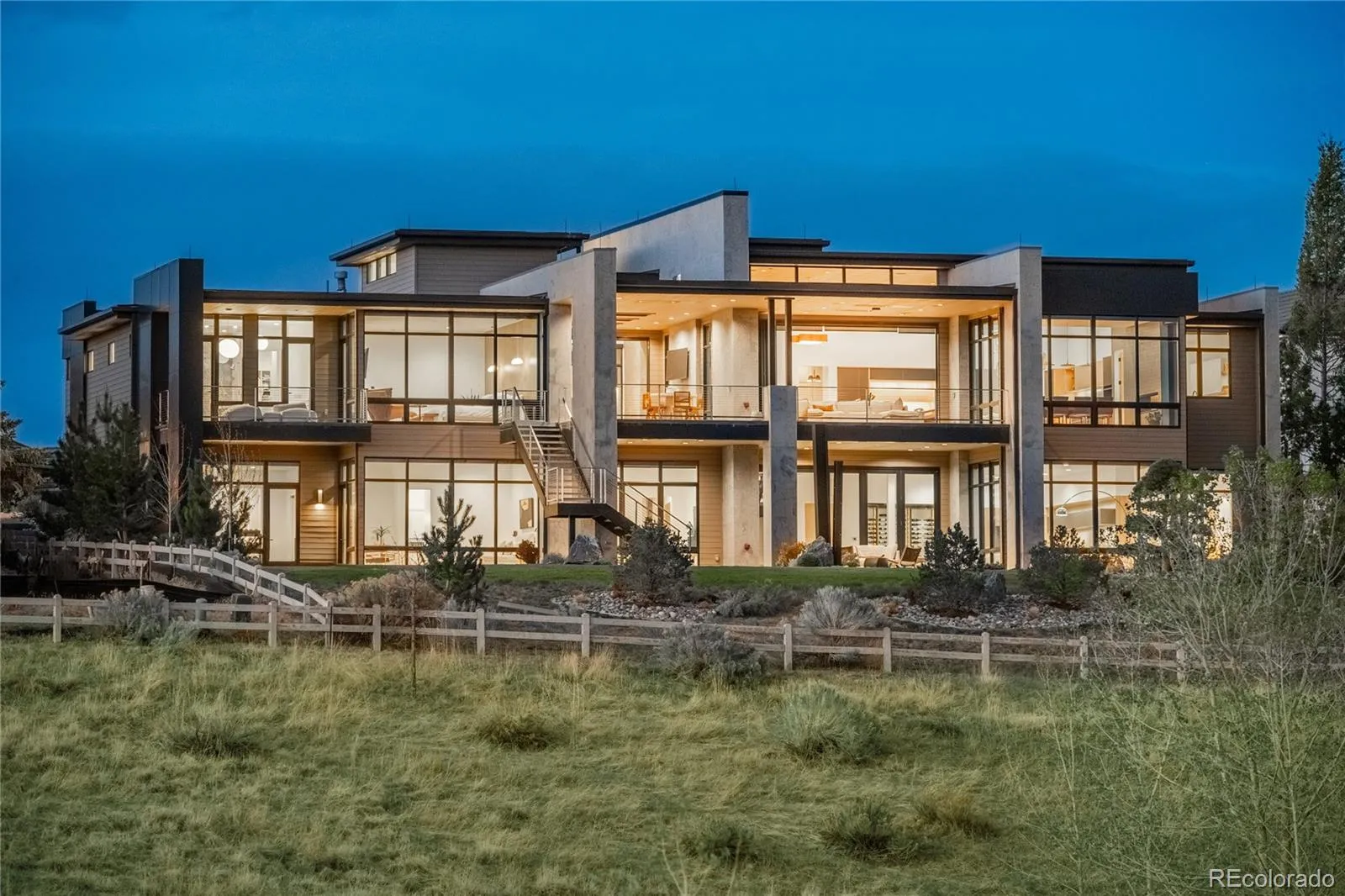 502 Emberglow Lane Highlands Ranch CO 80126 | MLS #REC3657674 05062026194336 1600 49