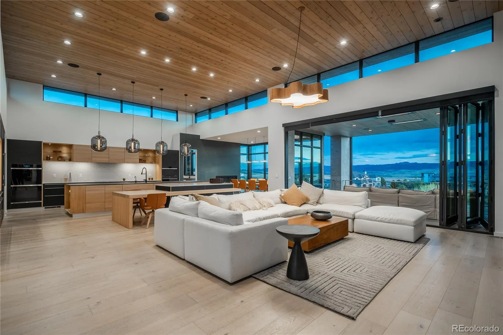 502 Emberglow Lane Highlands Ranch CO 80126 | MLS #REC3657674 05062026194336 1600 8