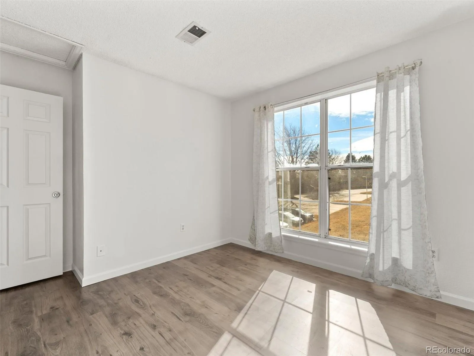 4460 S Pitkin Street #120 Aurora CO 80015 MLS #REC3658469 05182026181818 1600 8