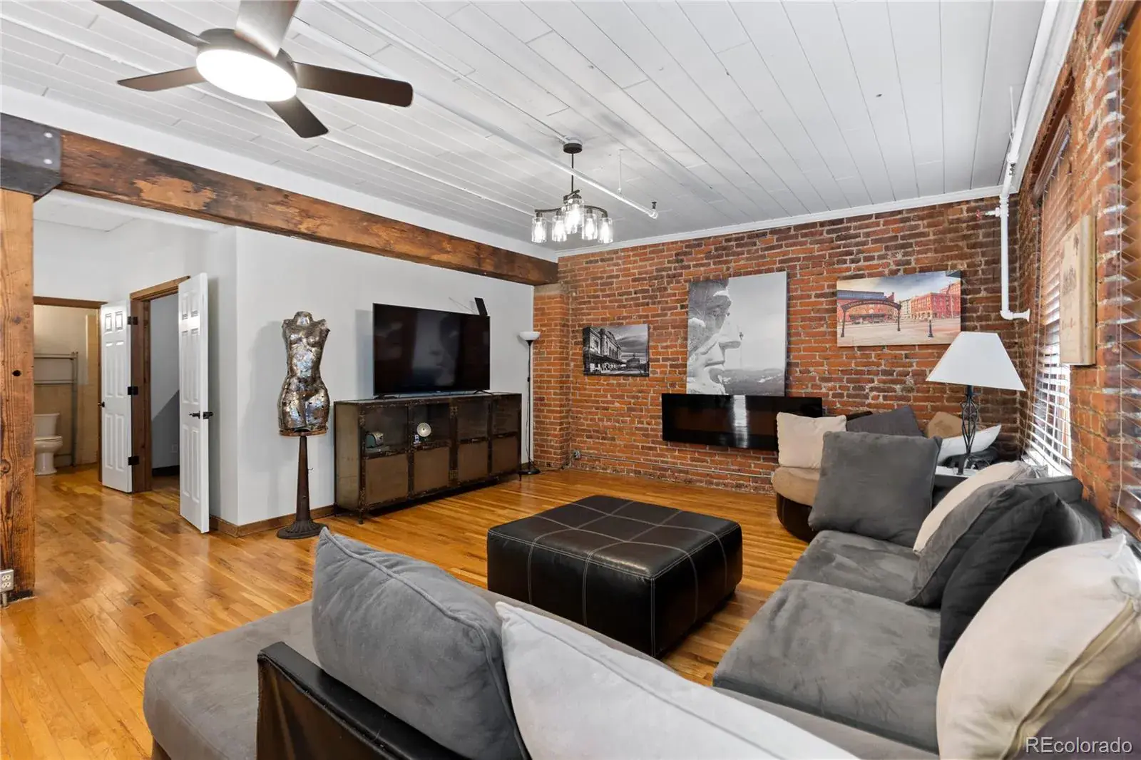 03052026183537 1600 12