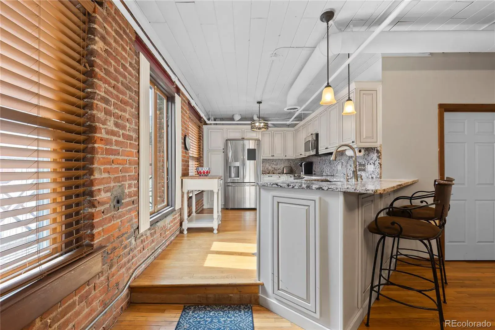 03052026183537 1600 16