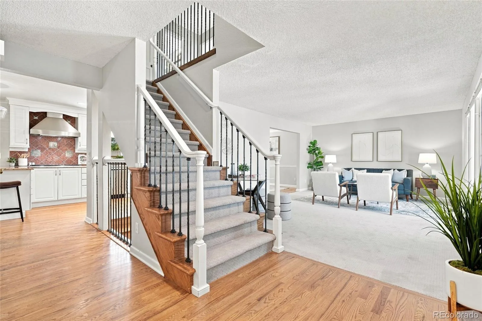 08262026170005 1600 16
