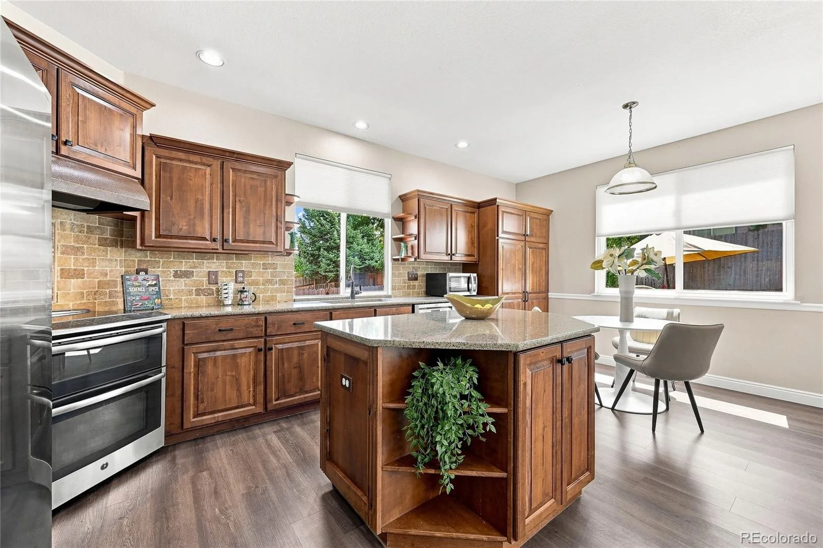 9382 W Unser Avenue Littleton CO 80128 | MLS #REC3662445 08242026021210 1600 8