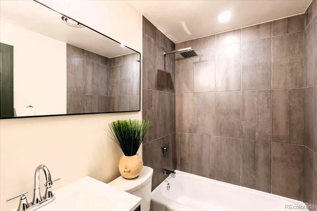 8620 W 52nd Avenue Arvada CO 80002 MLS #REC3664894 05262026150750 1200 11