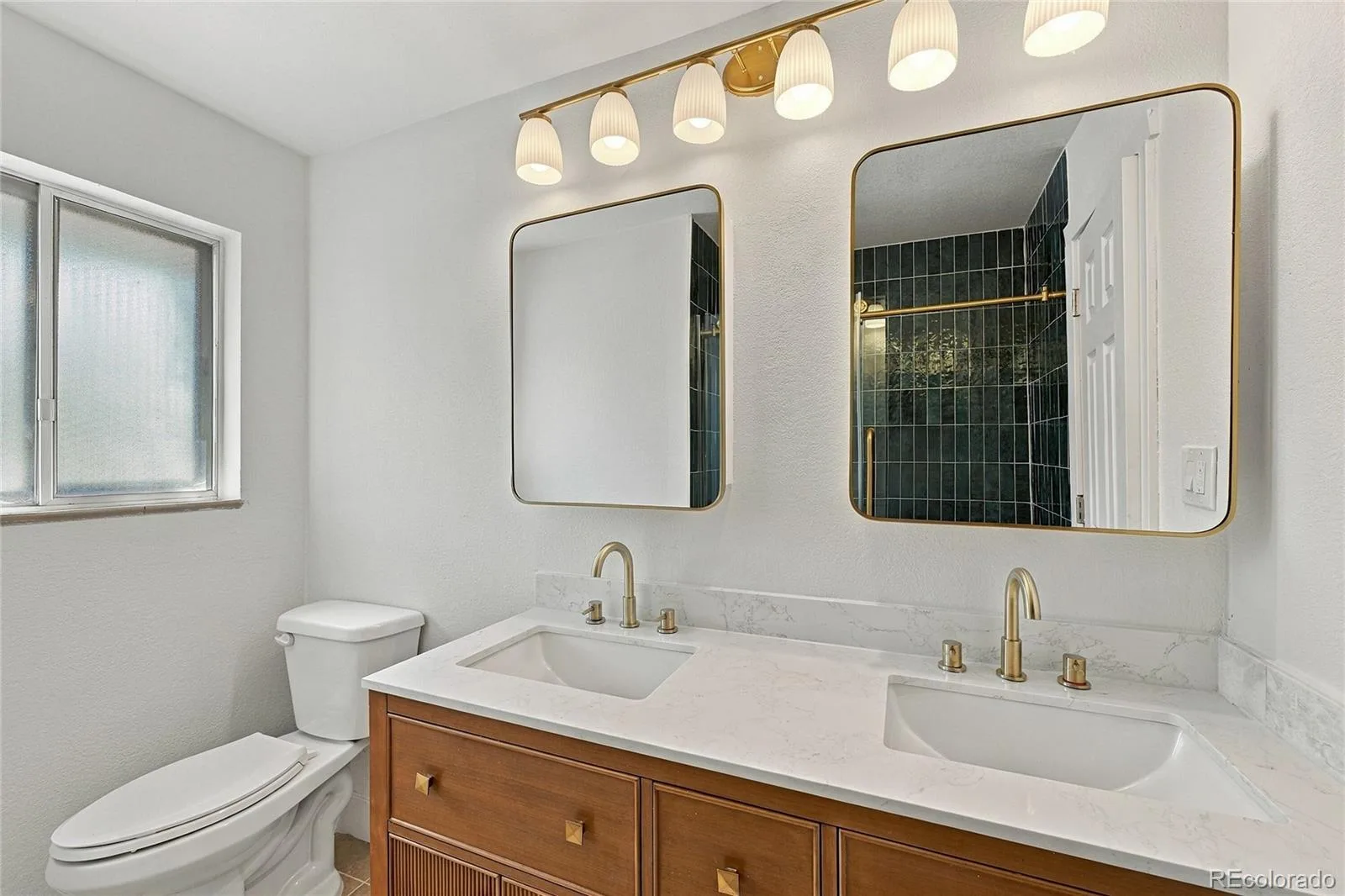 11213 W Briarwood Drive Lakewood CO 80226 | MLS #REC3666824 09242026151316 1600 23