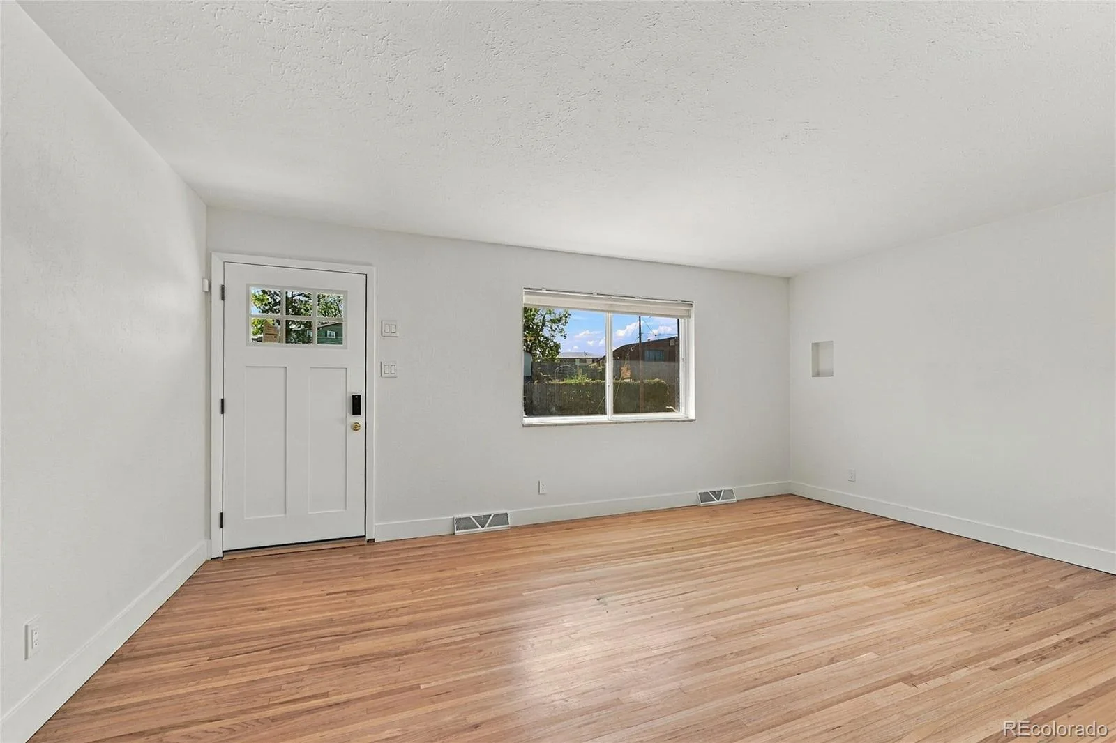 11213 W Briarwood Drive Lakewood CO 80226 | MLS #REC3666824 09242026151316 1600 6