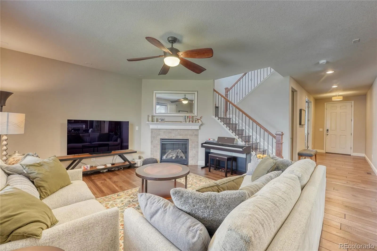 6641 S Kellerman Way Aurora CO 80016 MLS #REC3668135 05282026015232 1600 2