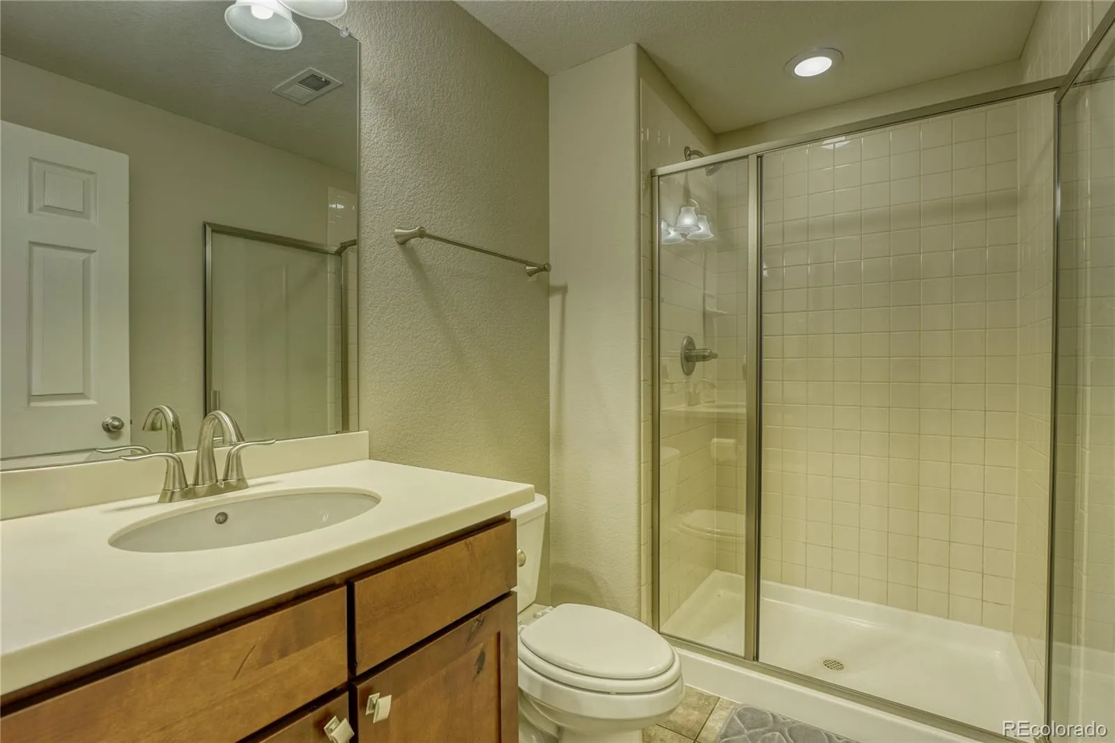 6641 S Kellerman Way Aurora CO 80016 MLS #REC3668135 05282026015232 1600 30
