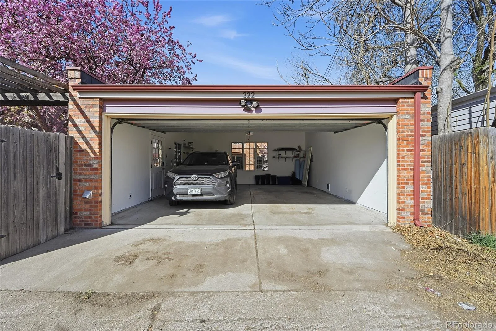 322 S Humboldt Street Denver CO 80209 MLS #REC3668426 06092026011553 1600 39