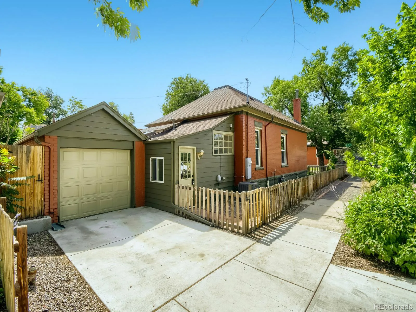 2127 W 33rd Avenue Denver CO 80211 MLS #REC3669392 06232026210131 1600 2