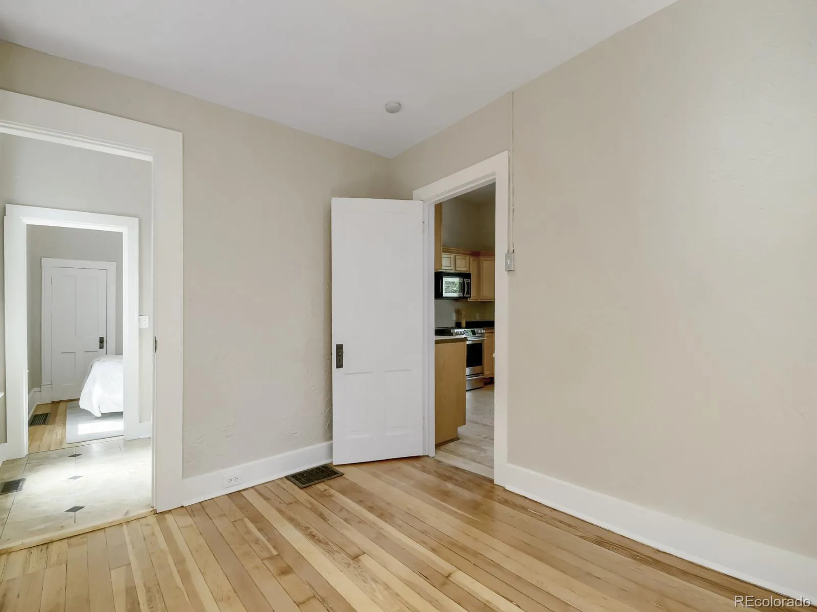 2127 W 33rd Avenue Denver CO 80211 MLS #REC3669392 06232026210131 1600 22