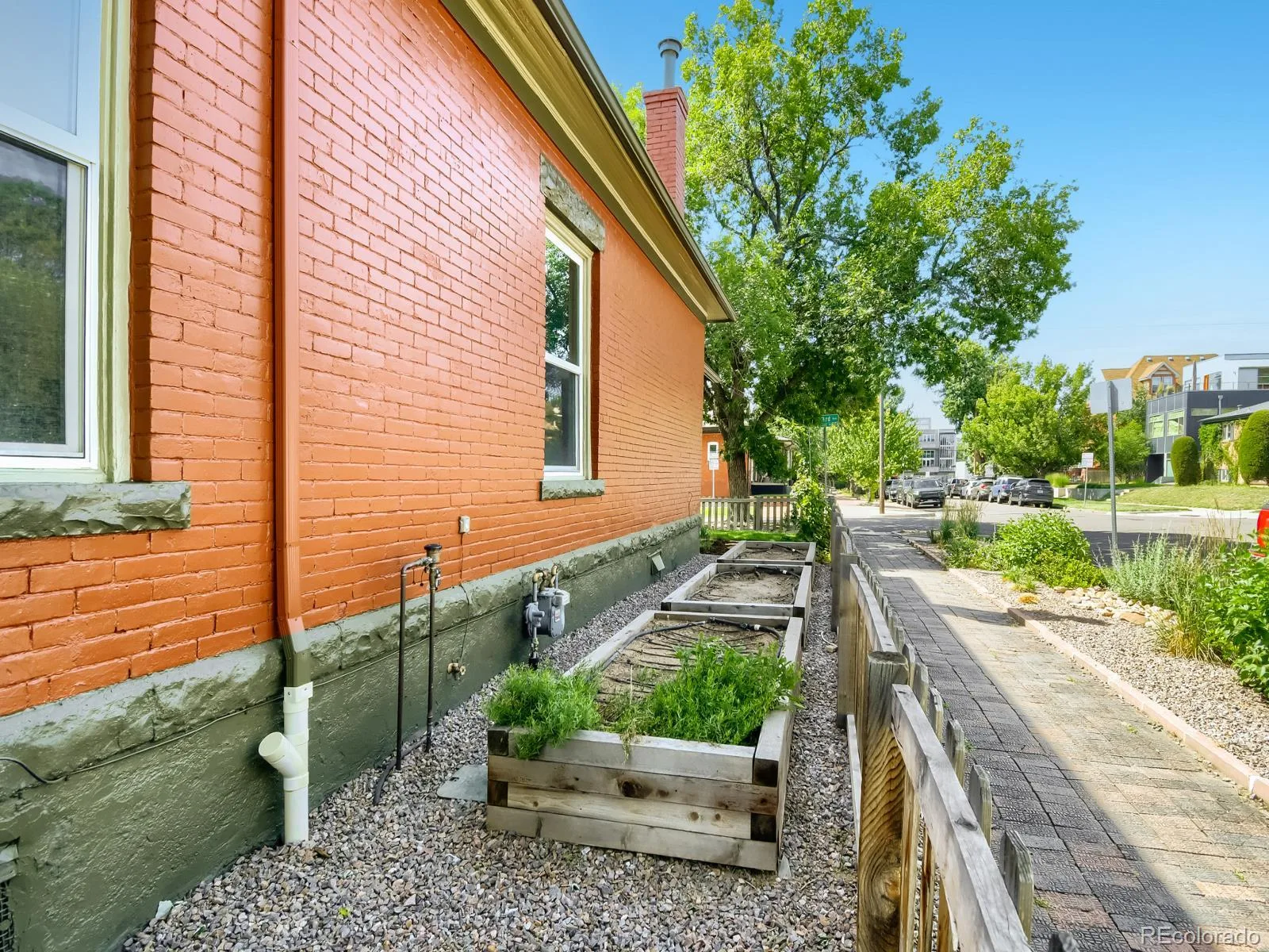 2127 W 33rd Avenue Denver CO 80211 MLS #REC3669392 06232026210131 1600 27