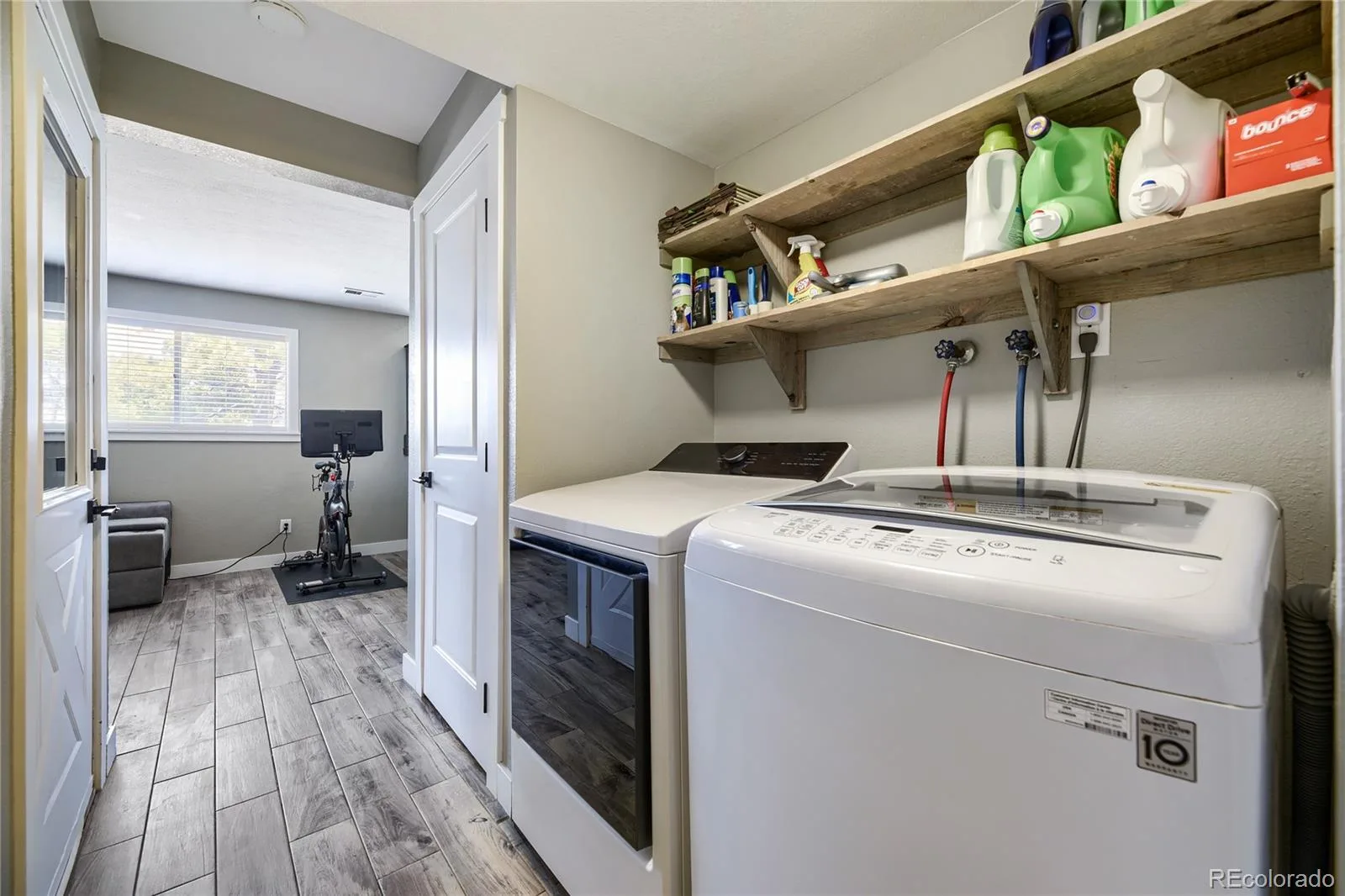 3036 S Biscay Street Aurora CO 80013 | MLS #REC3670375 07232026051347 1600 23