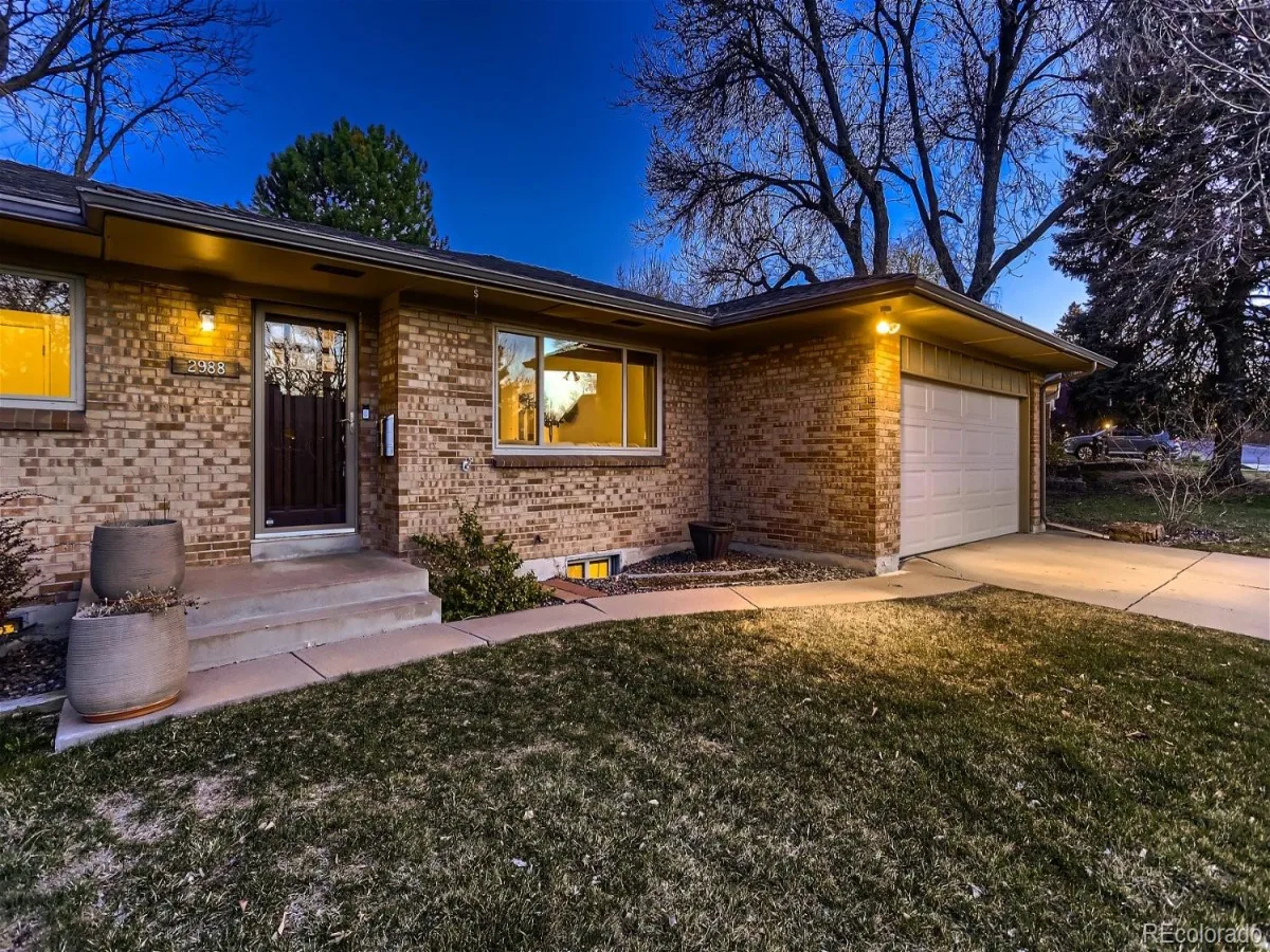 2988 S Niagara Way Denver CO 80224 MLS #REC3672252 06102026113921 1200 2