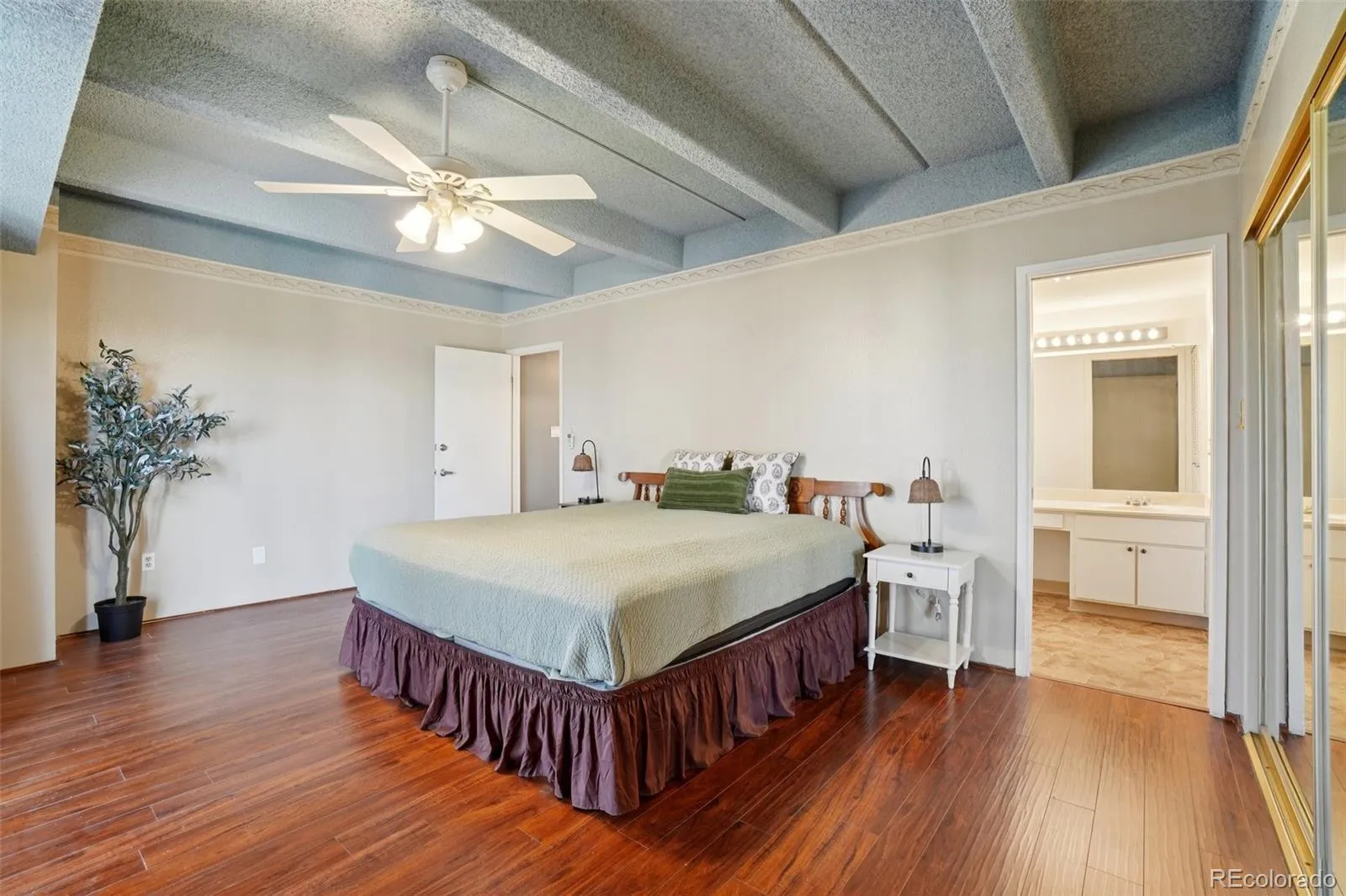 7877 E Mississippi Avenue #1501 Denver CO 80247 MLS #REC3673969 05112026152726 1600 14