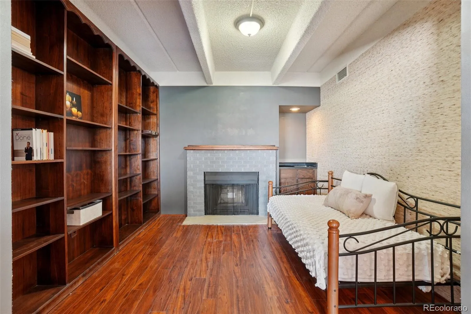 7877 E Mississippi Avenue #1501 Denver CO 80247 MLS #REC3673969 05112026152726 1600 15