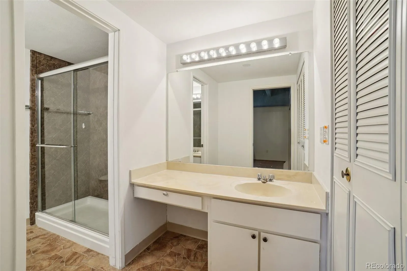 7877 E Mississippi Avenue #1501 Denver CO 80247 MLS #REC3673969 05112026152726 1600 22