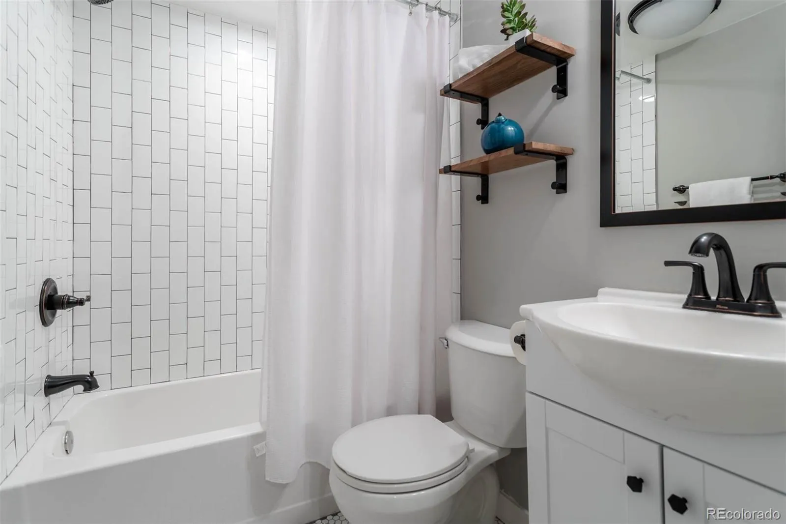 3461 S Ivy Way Denver CO 80222 MLS #REC3675504 05152026195104 1600 24