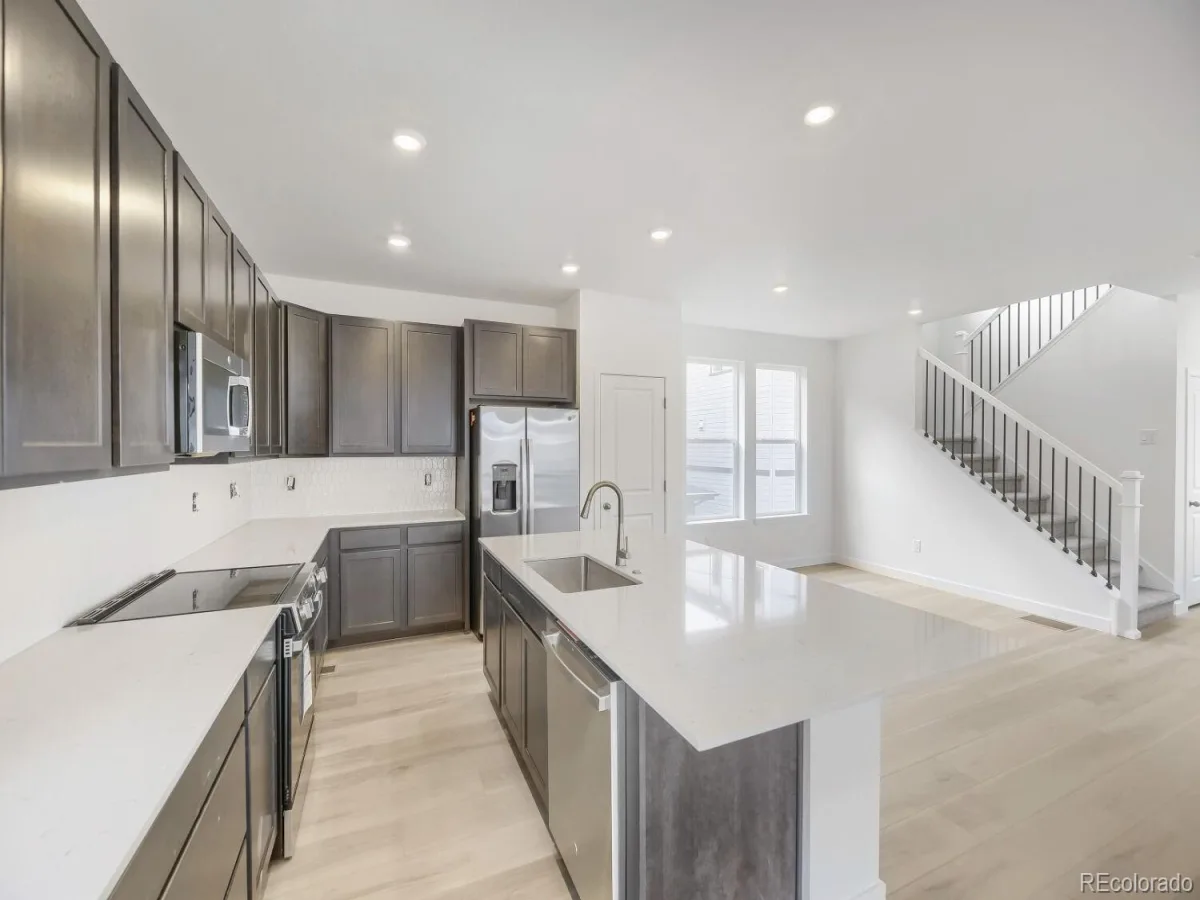 7709 S Mobile Way Centennial CO 80016 | MLS #REC3676700 08272026175727 1200 4