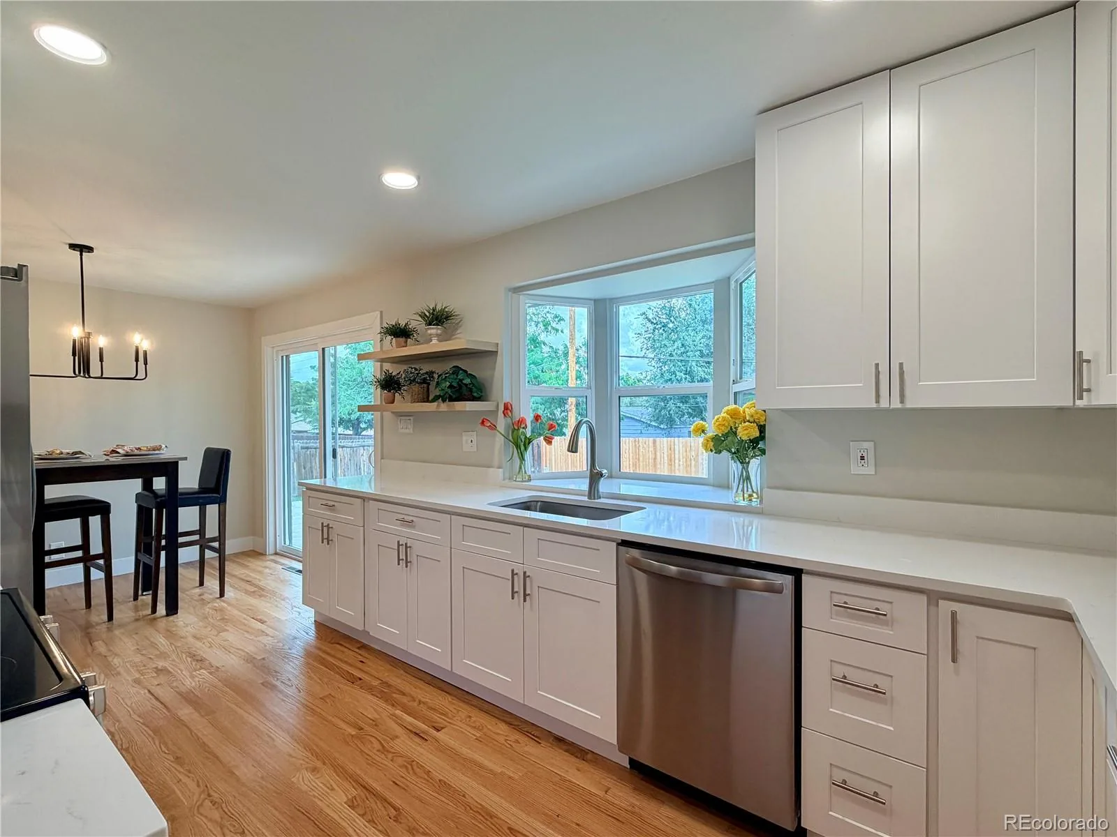 1586 S Dover Court Lakewood CO 80232 | MLS #REC3681068 09242026231654 1600 1