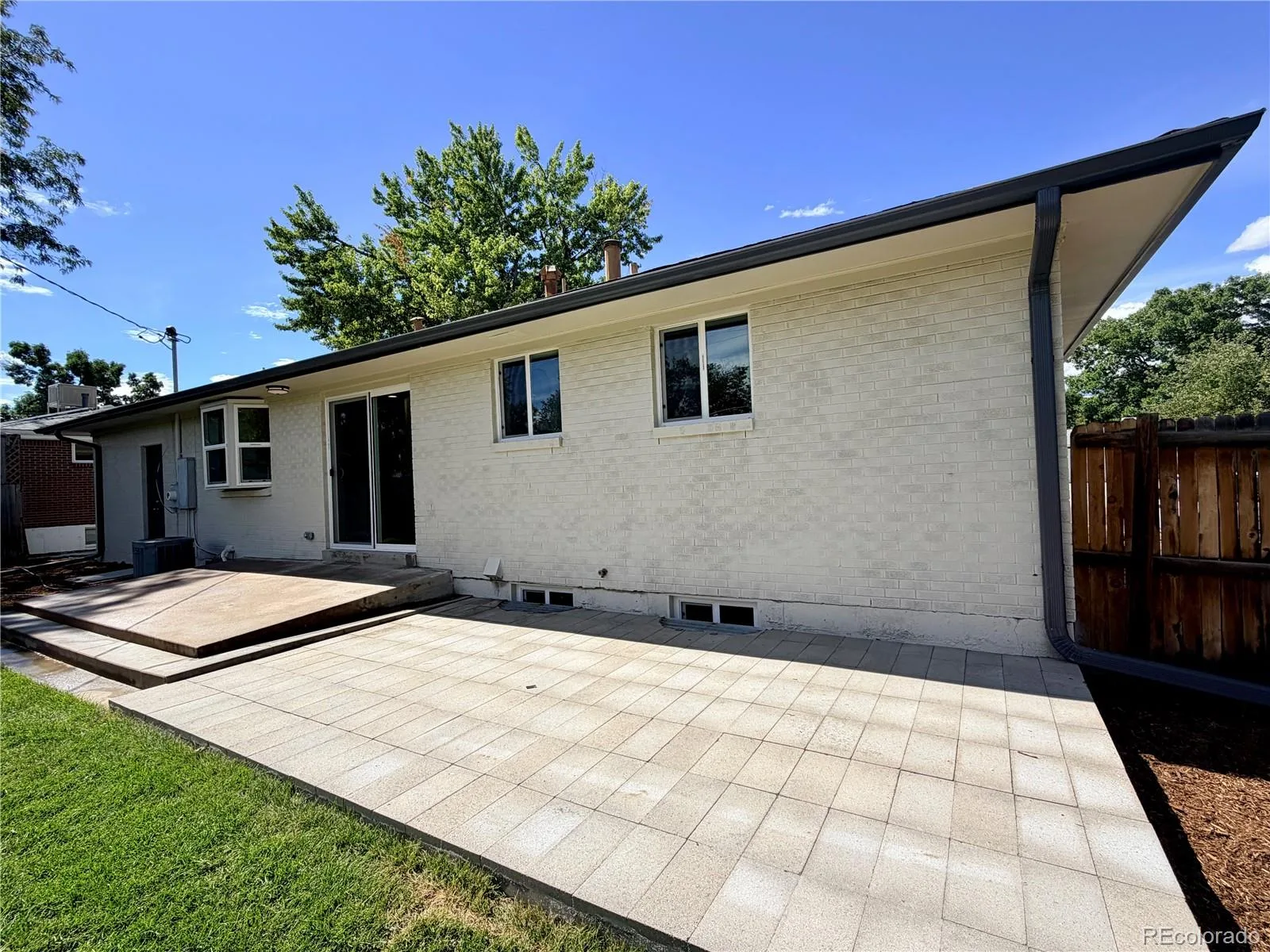 1586 S Dover Court Lakewood CO 80232 | MLS #REC3681068 09242026231654 1600 24