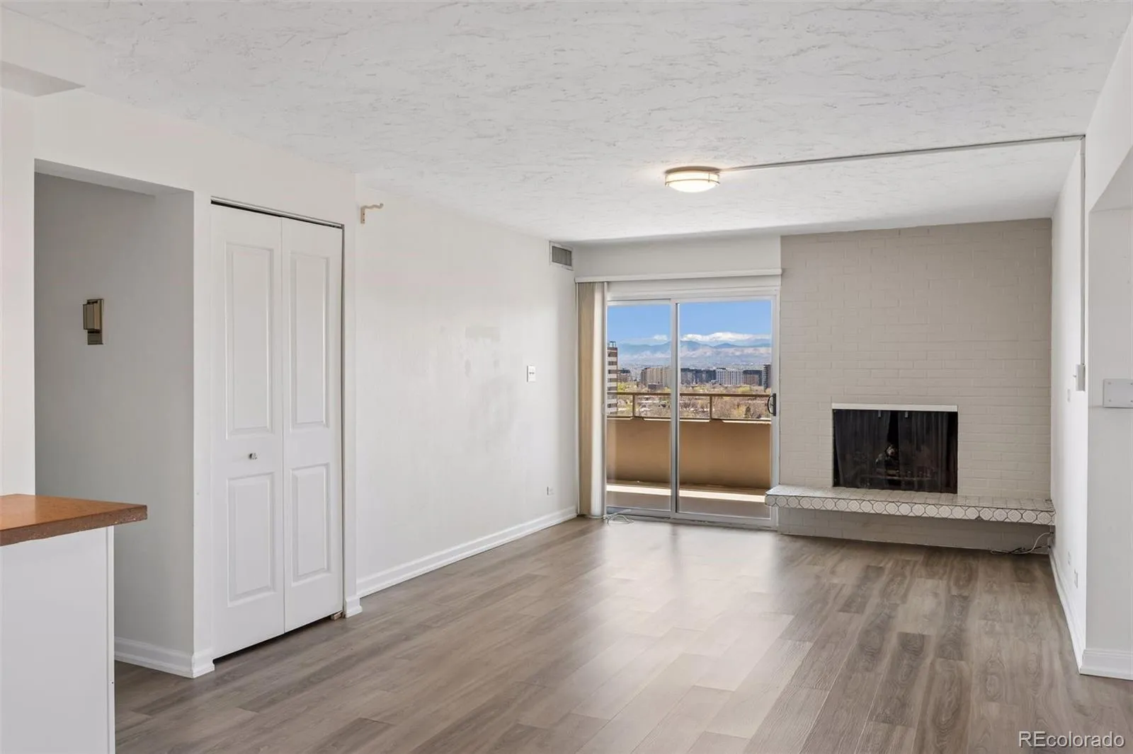 04062026213338 1600 11